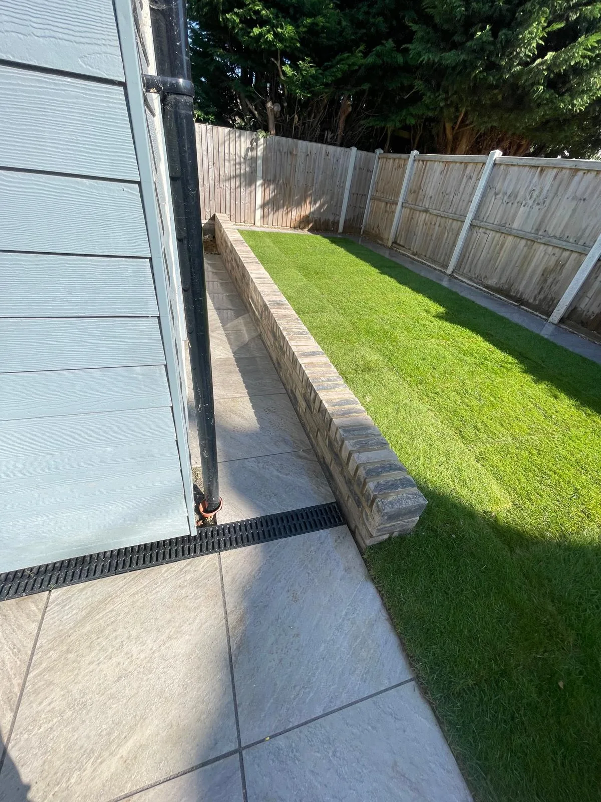 Finished side garden